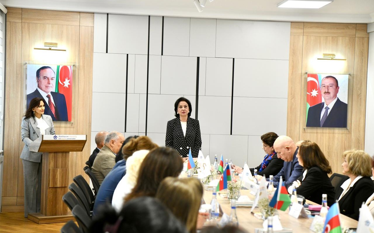 AzMİU-da dil və tarixi şüura həsr olunmuş elmi seminar keçirilib -